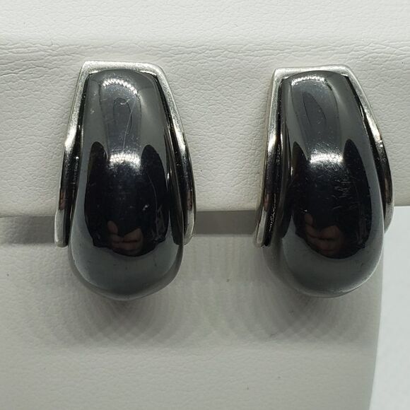 Anne Klein Gray & Silver Clip On Earrings - Picture 1 of 4